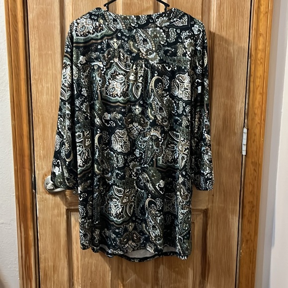 Black Shirt  with Green/White/Brown Paisley Design - Picture 4 of 4